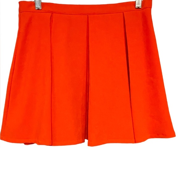 🔥🧡Akira Chicago size L skirt in rich, warm orange color. Back zipper. - Picture 1 of 4